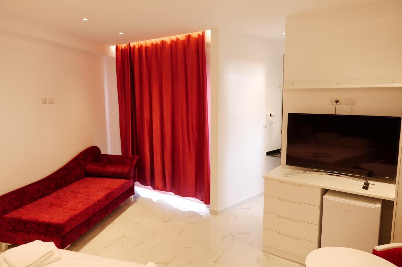 Lumi Hotel Саранде Екстериор снимка