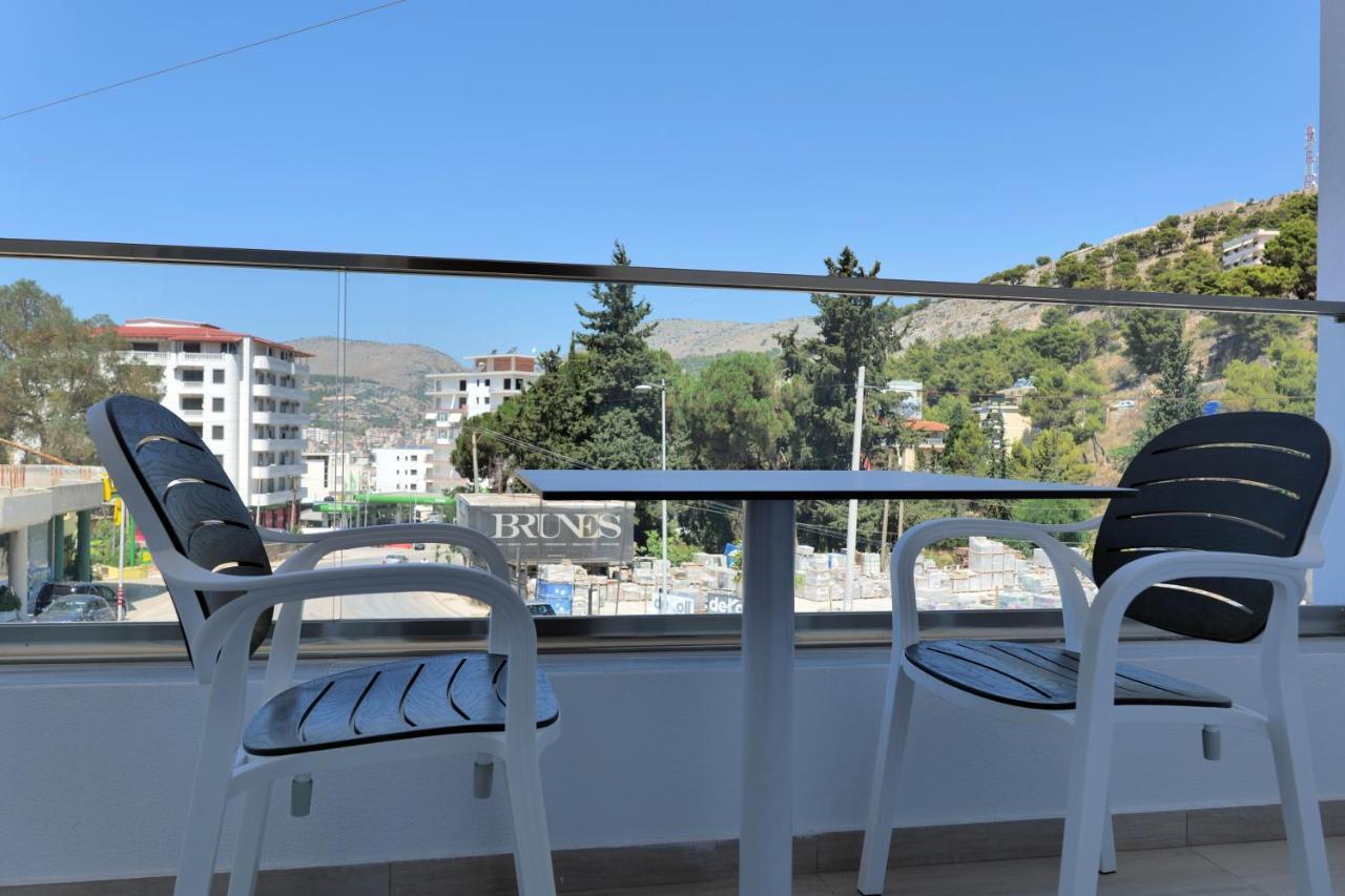 Lumi Hotel Саранде Екстериор снимка