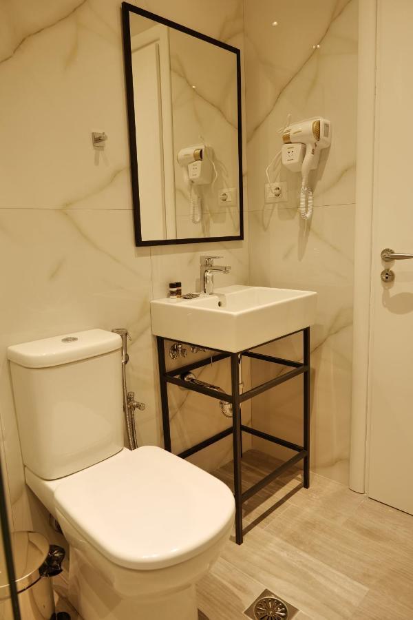 Lumi Hotel Саранде Екстериор снимка