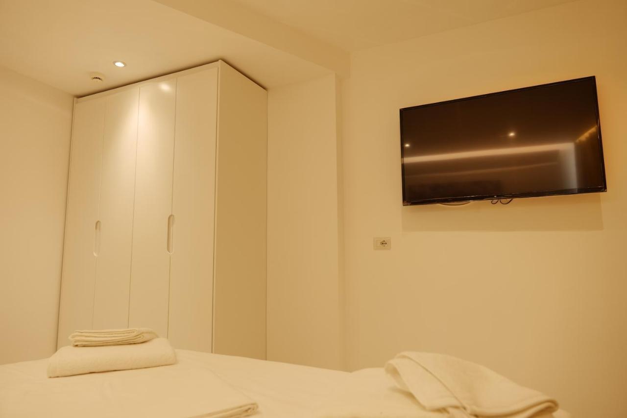 Lumi Hotel Саранде Екстериор снимка
